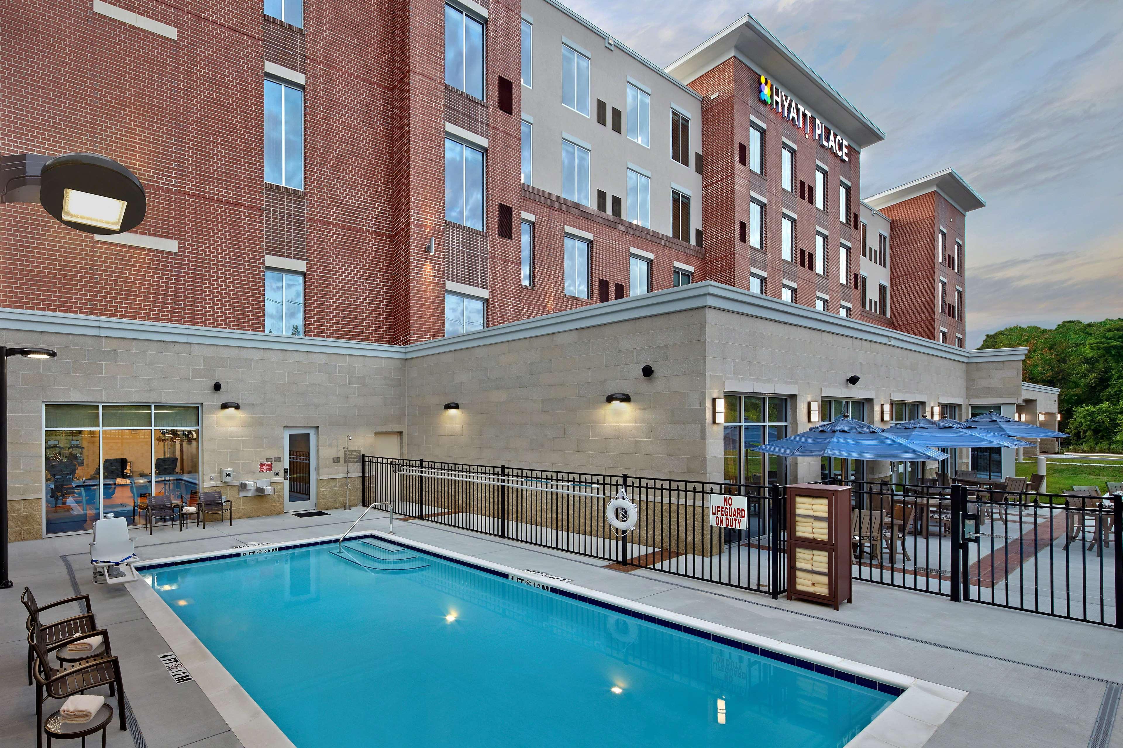 Hyatt Place Chapel Hill Bagian luar foto