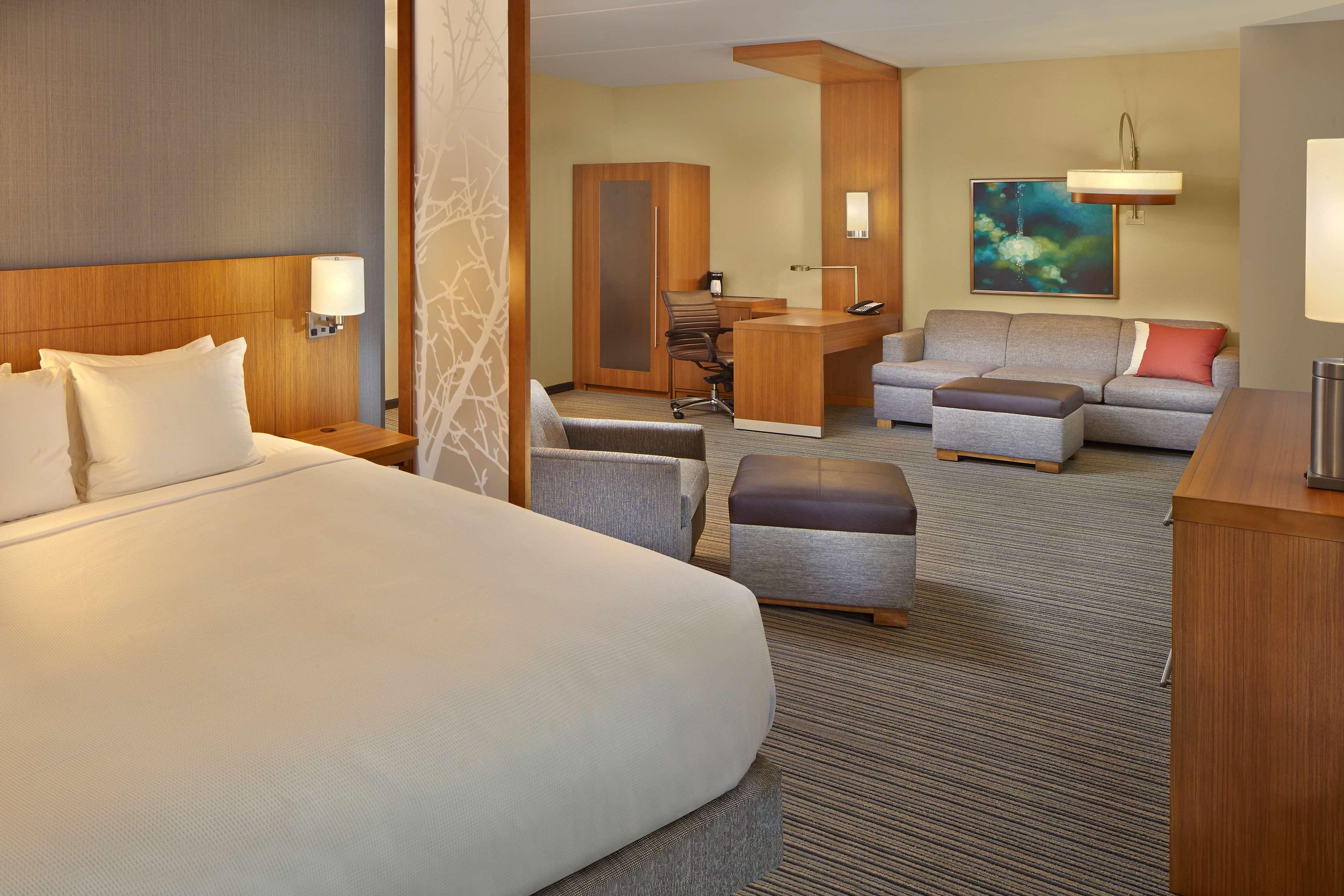 Hyatt Place Chapel Hill Bagian luar foto